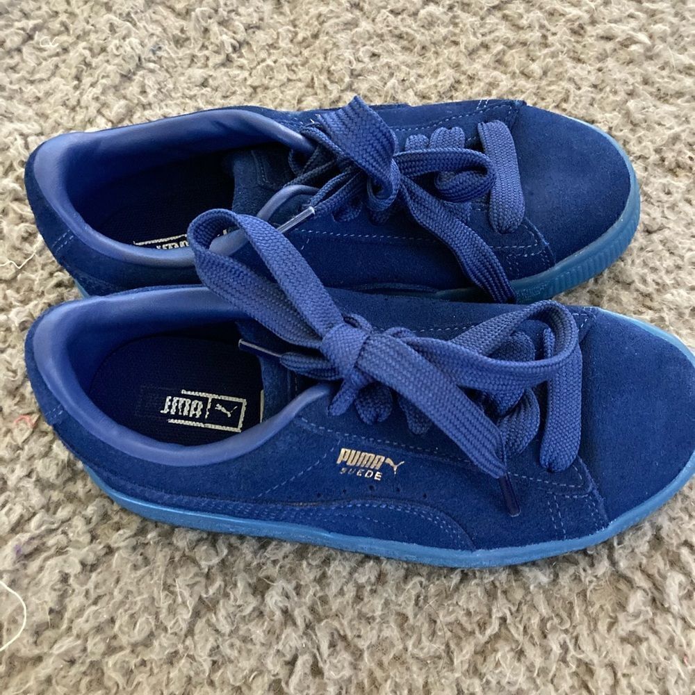 ROYAL BLUE PUMA SUEDE FOR THE KIDDOS / SZ 2C